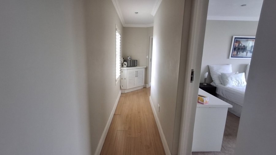 3 Bedroom Property for Sale in Boggomsbaai Western Cape